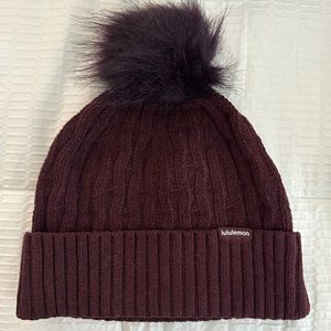 Lululemon Women’s Cable Knit Beanie